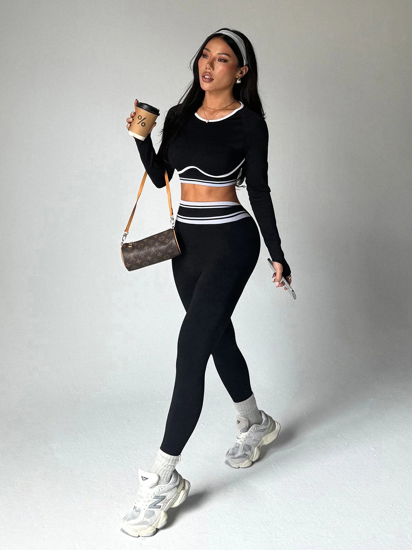 Autumn and winter sports yoga sets, women's round-neck long-sleeved tops and tight-fitting trousers, outdoor fitness yoga wear